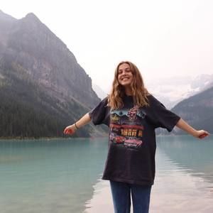 Meet your Posher, Evanie